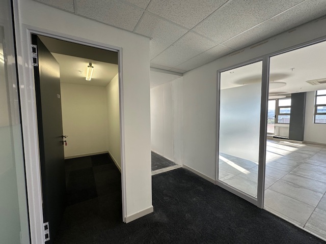 To Let commercial Property for Rent in Woodstock Western Cape